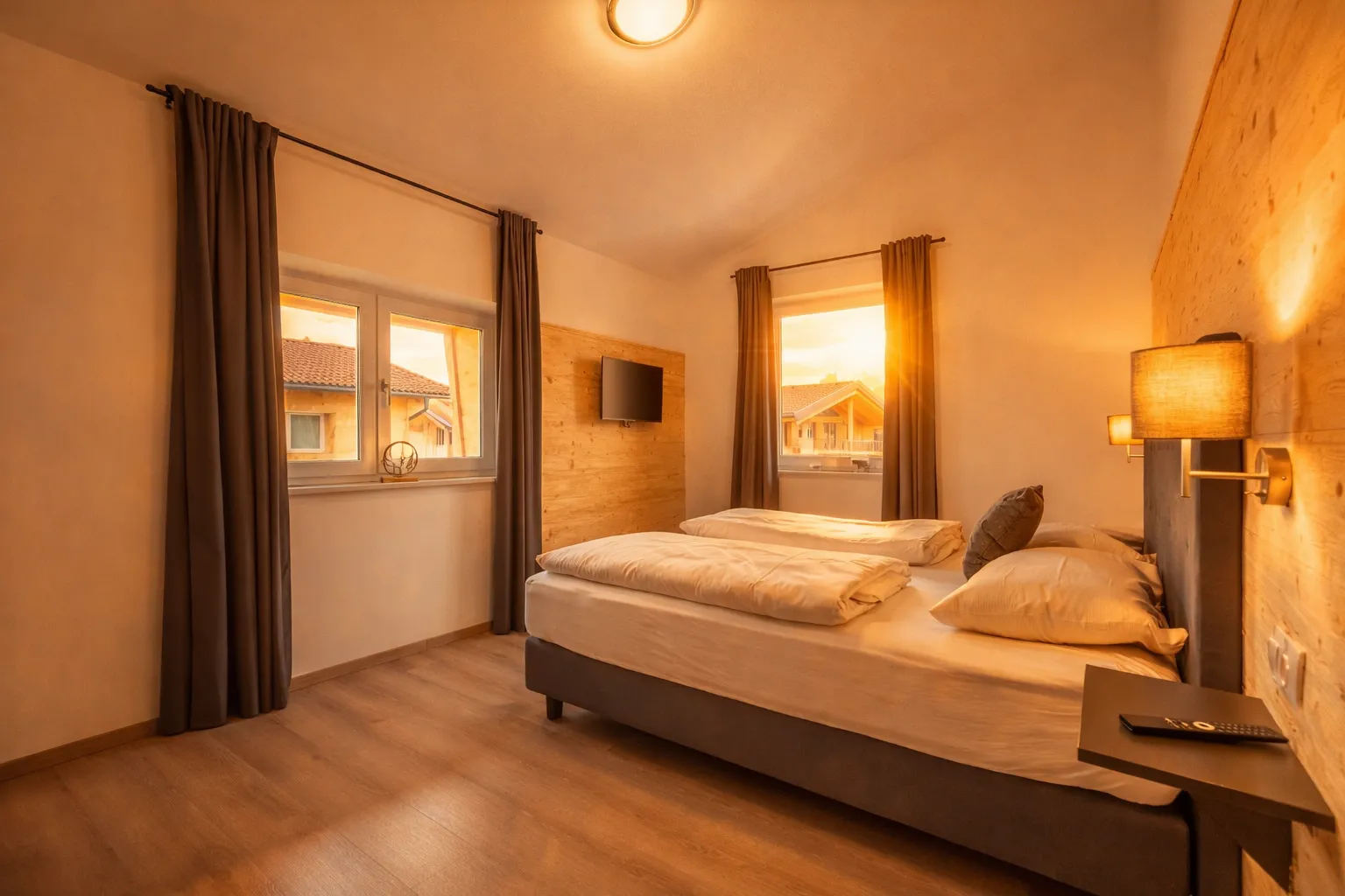 Schlafzimmer mit Doppelbett